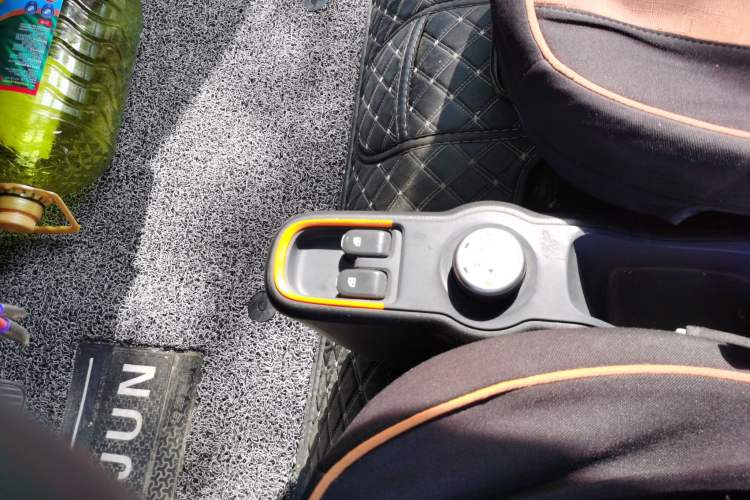 Used Baojun E100 2019 250KM Smart Drive Edition Gear Lever