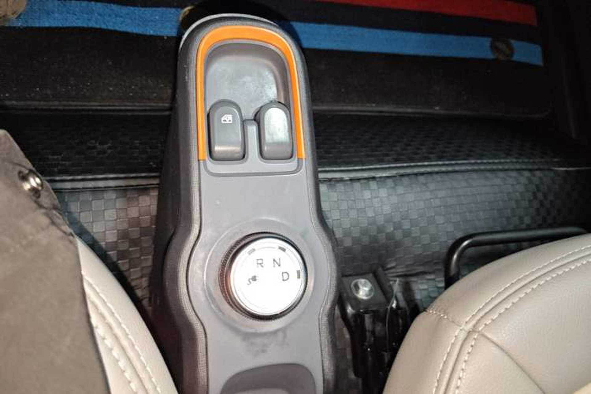 Used Baojun E100 2019 250KM Smart Drive Edition Gear Lever