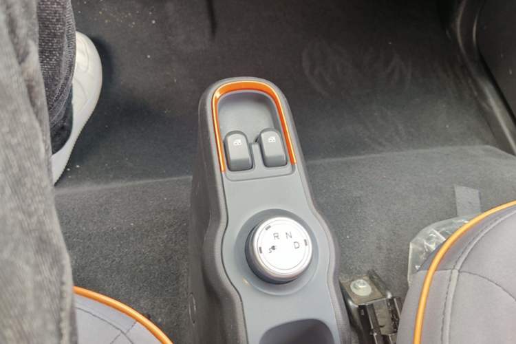 Used Baojun E100 2019 250KM Smart Drive Edition Gear Lever