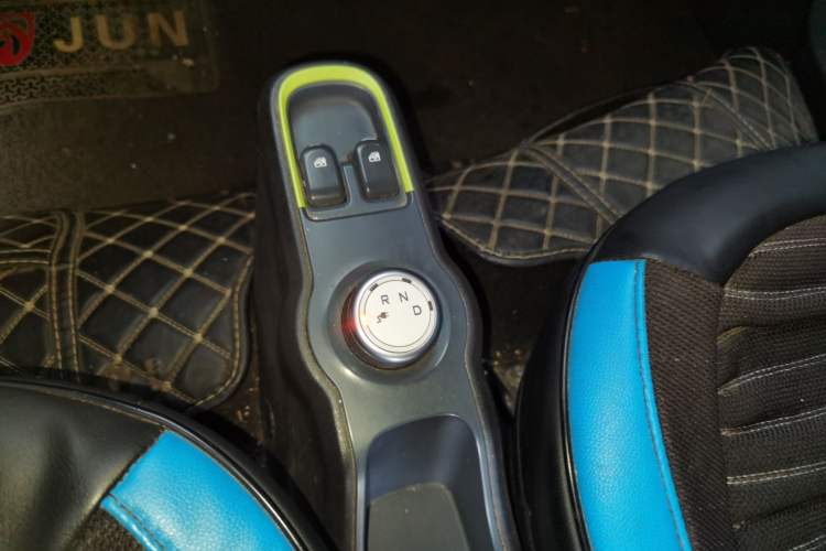 Used Baojun E100 2019 250KM Smart Drive Edition Gear Lever