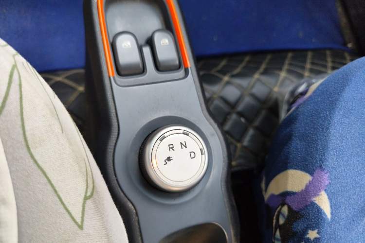 Used Baojun E100 2019 250KM Smart Drive Edition Gear Lever