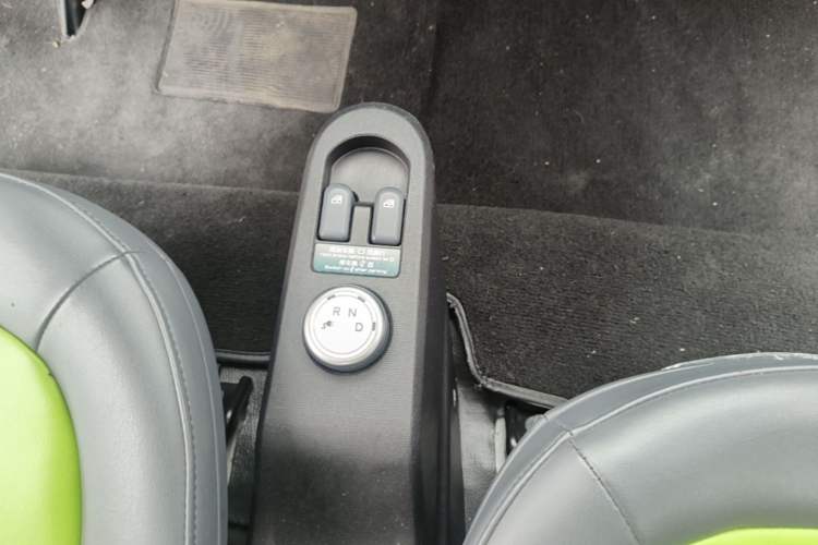 Used Baojun E100 2019 250KM Smart Drive Edition Gear Lever