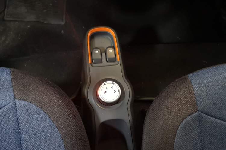 Used Baojun E100 2019 250KM Smart Drive Edition Gear Lever