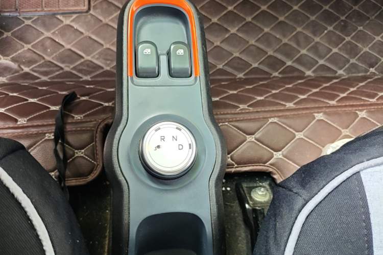 Used Baojun E100 2019 250KM Smart Drive Edition Gear Lever