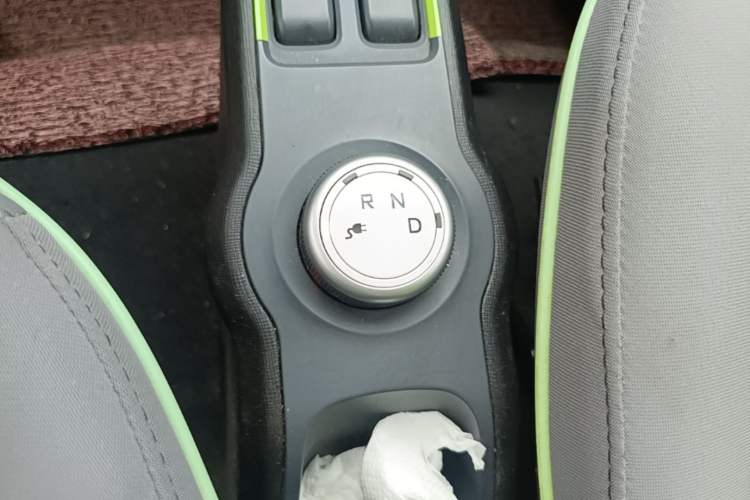 Used Baojun E100 2019 250KM Smart Drive Edition Gear Lever