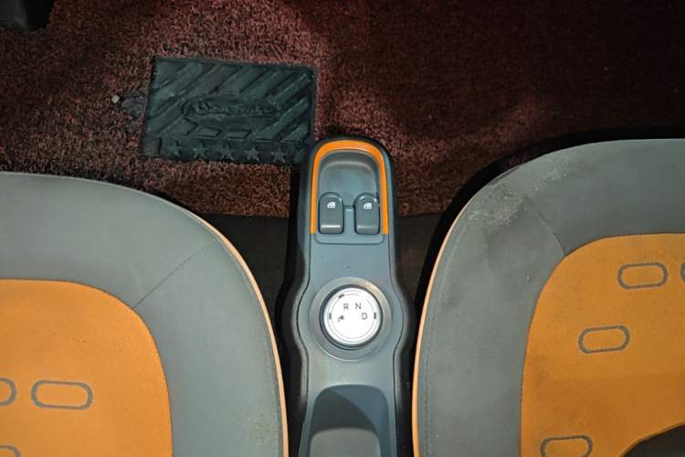 Used Baojun E100 2019 250KM Smart Drive Edition Gear Lever