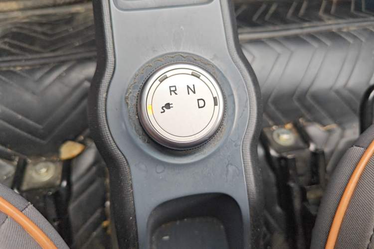 Used Baojun E100 2019 250KM Smart Drive Edition Gear Lever