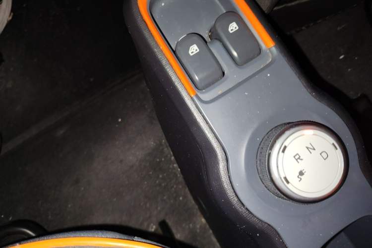 Used Baojun E100 2019 250KM Smart Drive Edition Gear Lever
