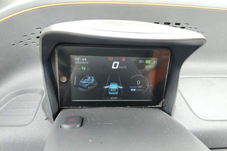 Used Baojun E100 2019 250KM Smart Drive Edition Instrument Cluster