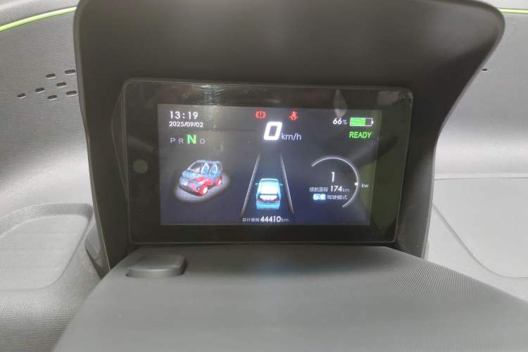 Used Baojun E100 2019 250KM Smart Drive Edition Instrument Cluster
