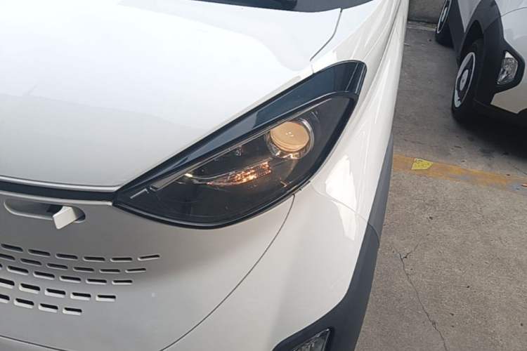 Used Baojun E100 2019 250KM Smart Drive Edition Left Front Headlight