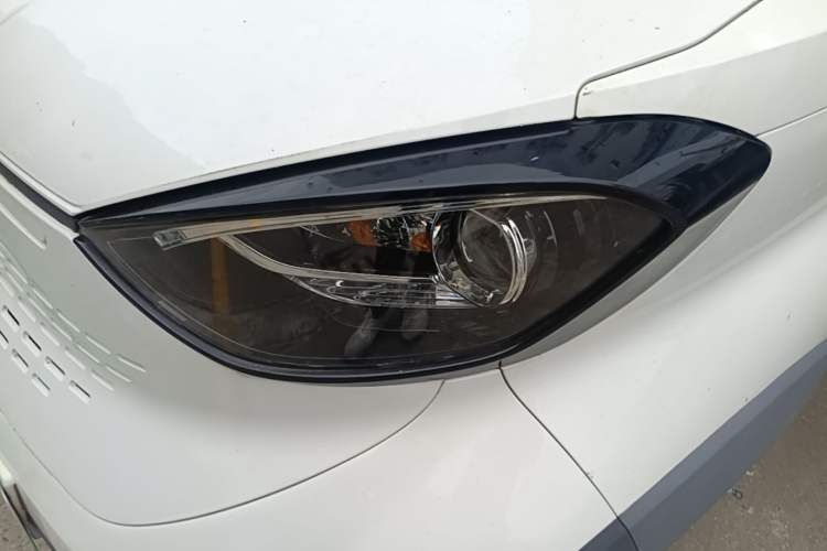 Used Baojun E100 2019 250KM Smart Drive Edition Left Front Headlight