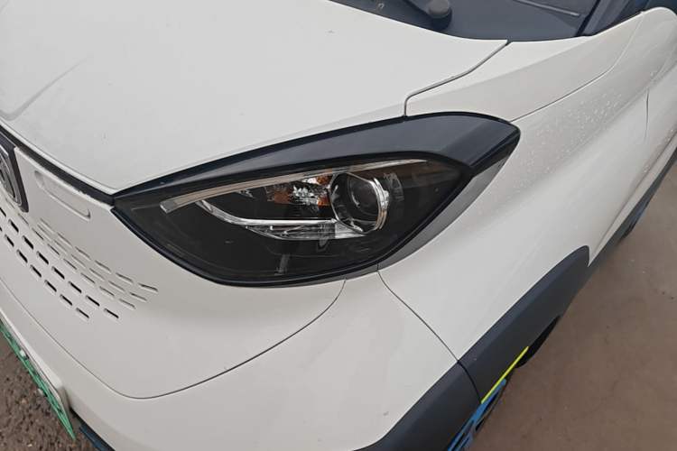Used Baojun E100 2019 250KM Smart Drive Edition Left Front Headlight
