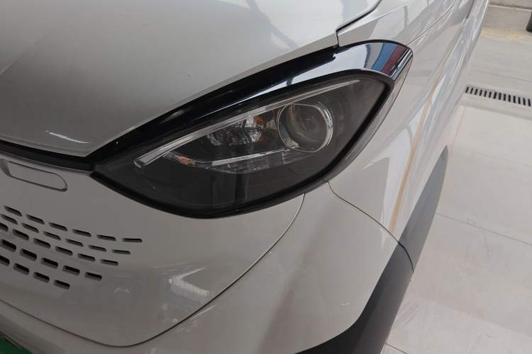 Used Baojun E100 2019 250KM Smart Drive Edition Left Front Headlight
