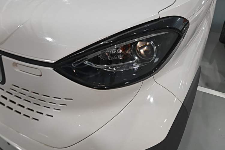 Used Baojun E100 2019 250KM Smart Drive Edition Left Front Headlight