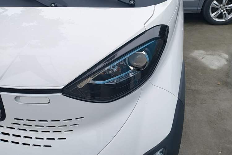Used Baojun E100 2019 250KM Smart Drive Edition Left Front Headlight