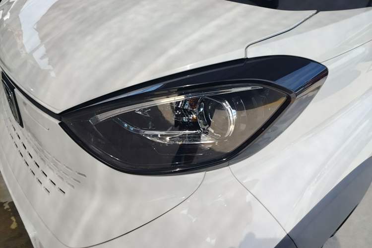 Used Baojun E100 2019 250KM Smart Drive Edition Left Front Headlight