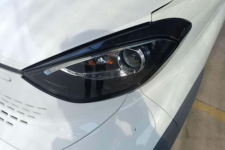 Used Baojun E100 2019 250KM Smart Drive Edition Left Front Headlight