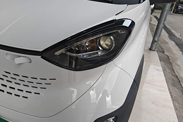Used Baojun E100 2019 250KM Smart Drive Edition Left Front Headlight