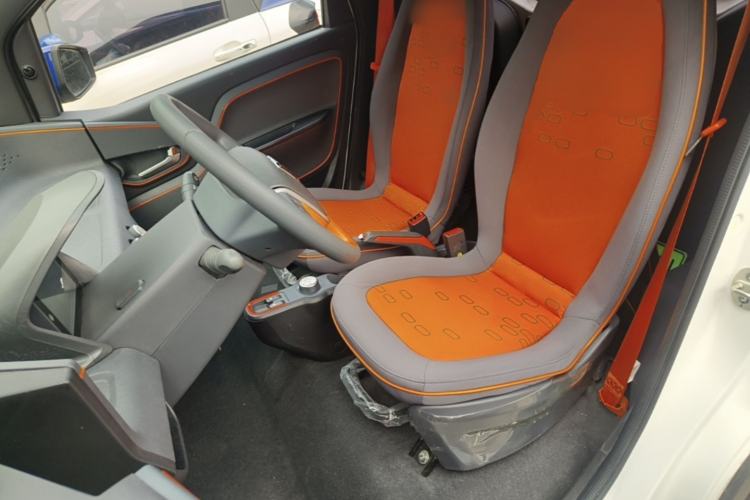 Used Baojun E100 2019 250KM Smart Drive Edition Left Front Seat