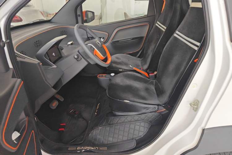 Used Baojun E100 2019 250KM Smart Drive Edition Left Front Seat