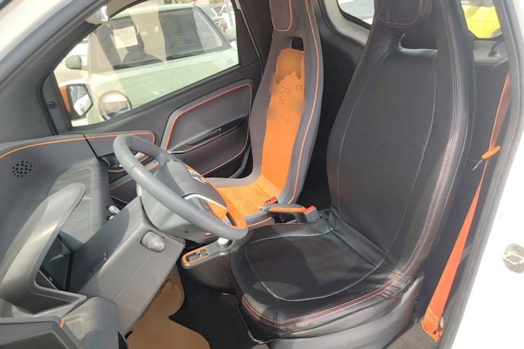 Used Baojun E100 2019 250KM Smart Drive Edition Left Front Seat