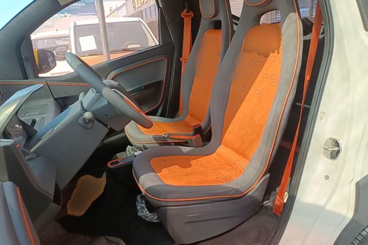 Used Baojun E100 2019 250KM Smart Drive Edition Left Front Seat