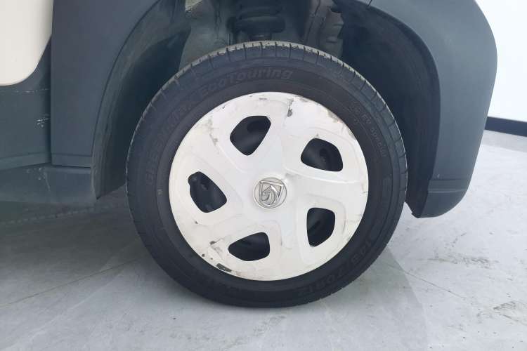 Used Baojun E100 2019 250KM Smart Drive Edition Left Front Wheel Hub
