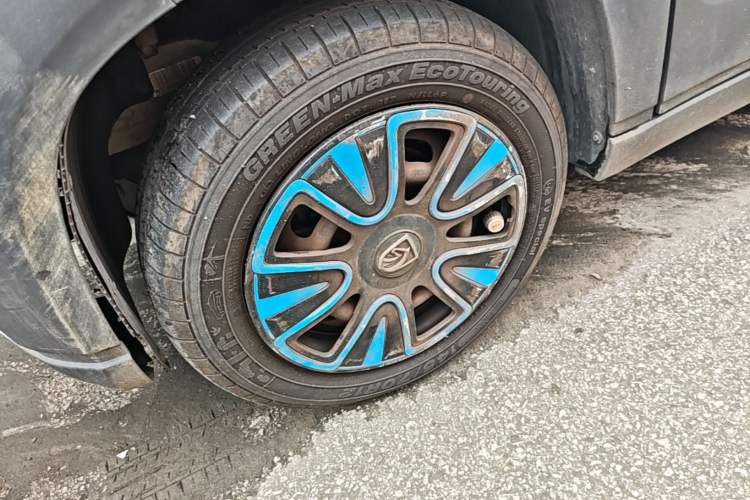 Used Baojun E100 2019 250KM Smart Enjoyment Version Left Front Wheel Hub