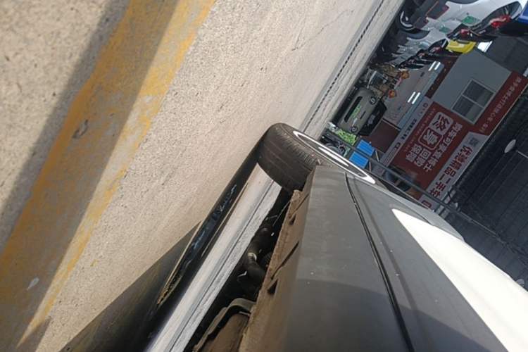 Used Baojun E100 2019 250KM Smart Drive Edition Left Side Sill