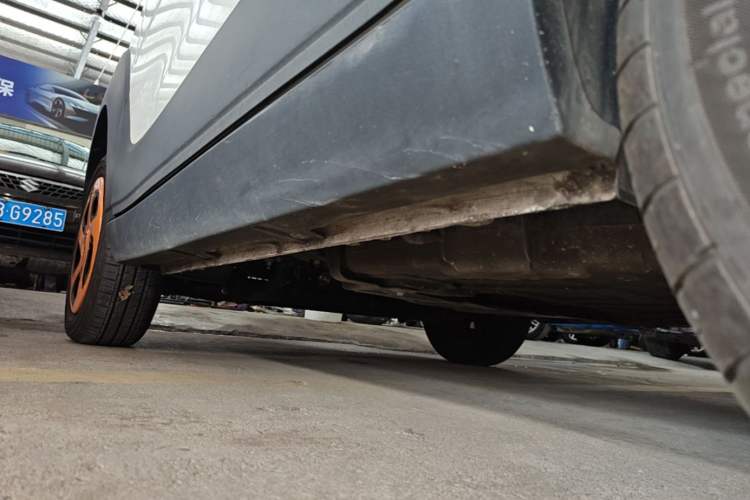 Used Baojun E100 2019 250KM Smart Drive Edition Left Side Sill