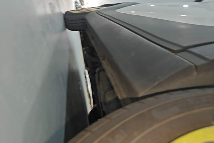 Used Baojun E100 2019 250KM Smart Drive Edition Left Side Sill