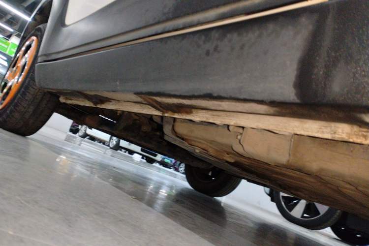 Used Baojun E100 2019 250KM Smart Drive Edition Left Side Sill