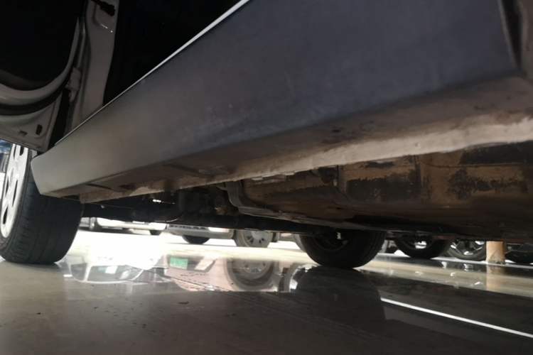 Used Baojun E100 2019 250KM Smart Drive Edition Left Side Sill