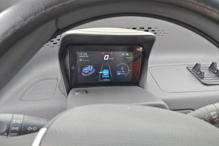 Used Baojun E100 2019 250KM Smart Drive Edition Odometer Close Up