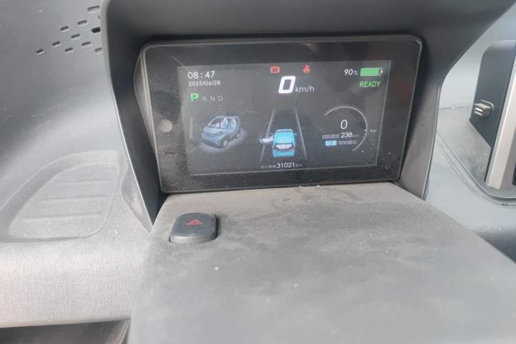 Used Baojun E100 2019 250KM Smart Drive Edition Odometer Close Up