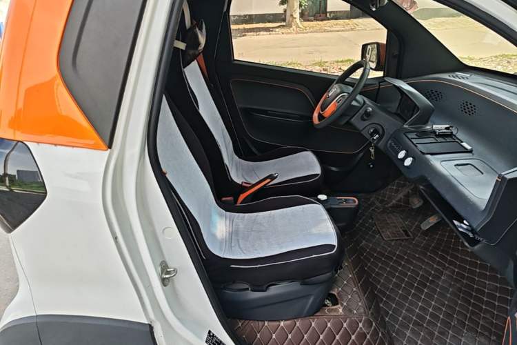 Used Baojun E100 2019 250KM Smart Drive Edition Right Front Seat