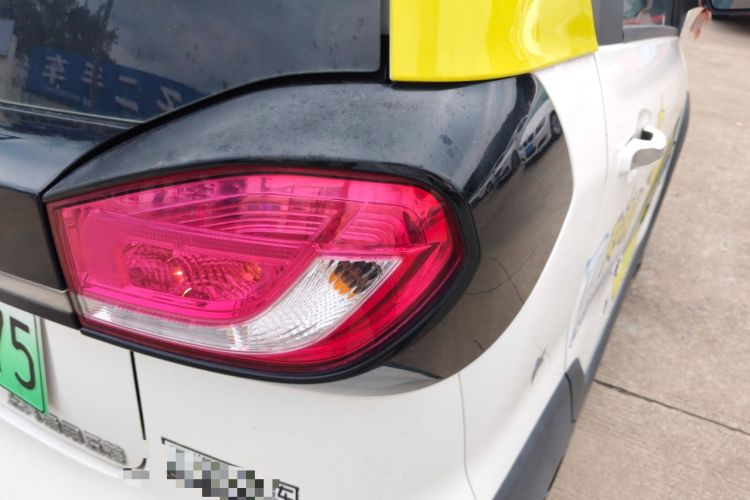 Used Baojun E100 2019 250KM Smart Drive Edition Right Rear Taillight