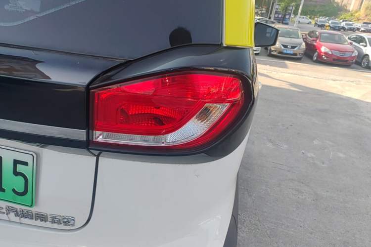 Used Baojun E100 2019 250KM Smart Drive Edition Right Rear Taillight
