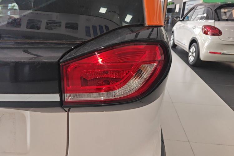 Used Baojun E100 2019 250KM Smart Drive Edition Right Rear Taillight