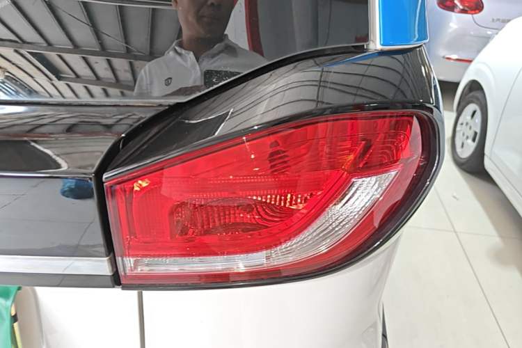 Used Baojun E100 2019 250KM Smart Drive Edition Right Rear Taillight