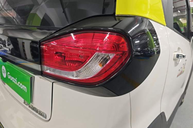 Used Baojun E100 2019 250KM Smart Drive Edition Right Rear Taillight