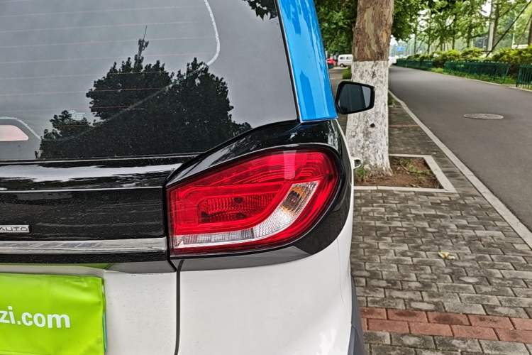 Used Baojun E100 2019 250KM Smart Drive Edition Right Rear Taillight