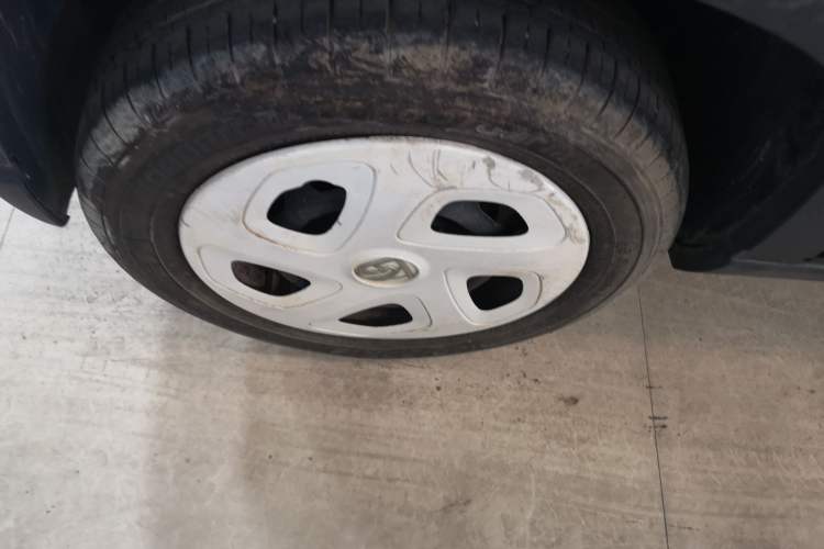 Used Baojun E100 2019 250KM Smart Drive Edition Right Rear Wheel Hub