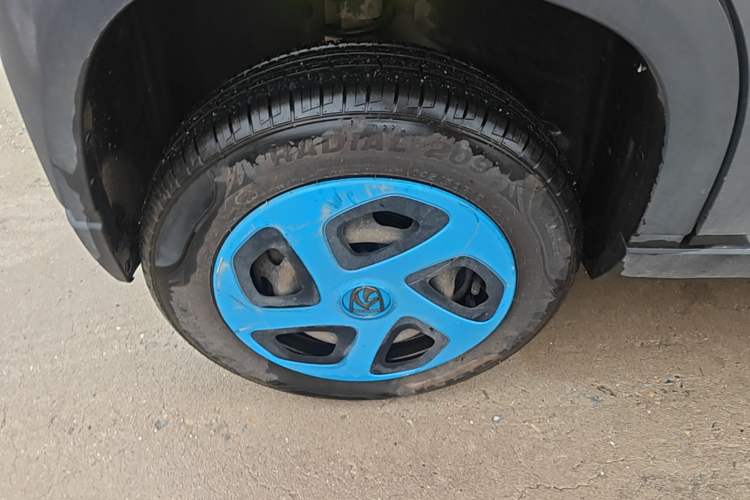Used Baojun E100 2019 250KM Smart Drive Edition Right Rear Wheel Hub