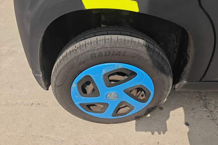 Used Baojun E100 2019 250KM Smart Drive Edition Right Rear Wheel Hub