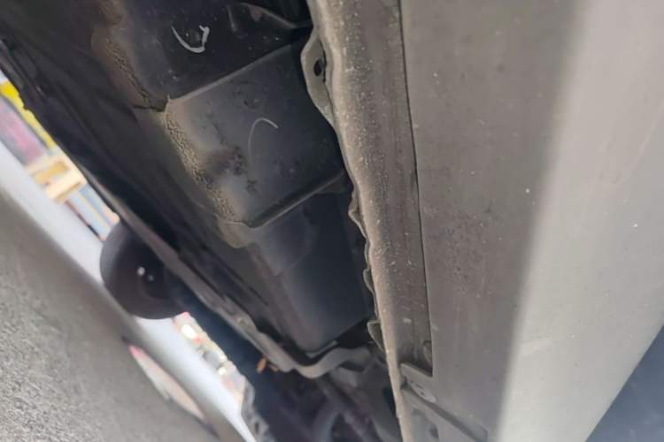 Used Baojun E100 2019 250KM Smart Drive Edition Right Side Sill