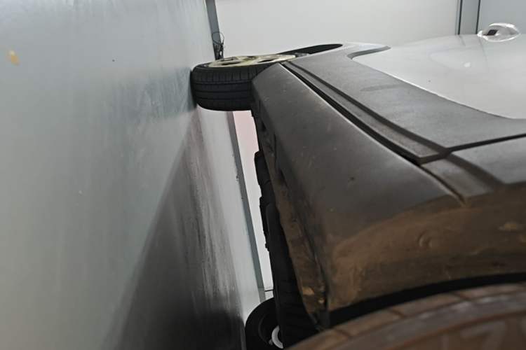 Used Baojun E100 2019 250KM Smart Drive Edition Right Side Sill