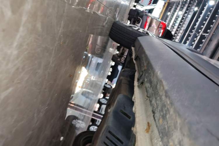 Used Baojun E100 2019 250KM Smart Drive Edition Right Side Sill