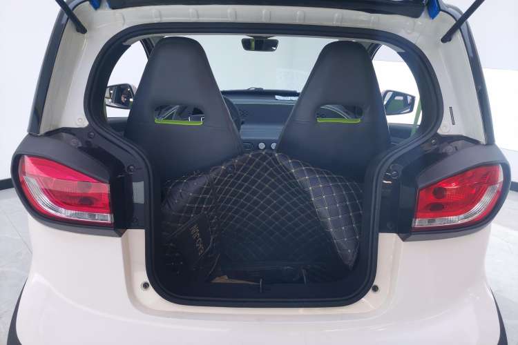Used Baojun E100 2019 250KM Smart Drive Edition Trunk